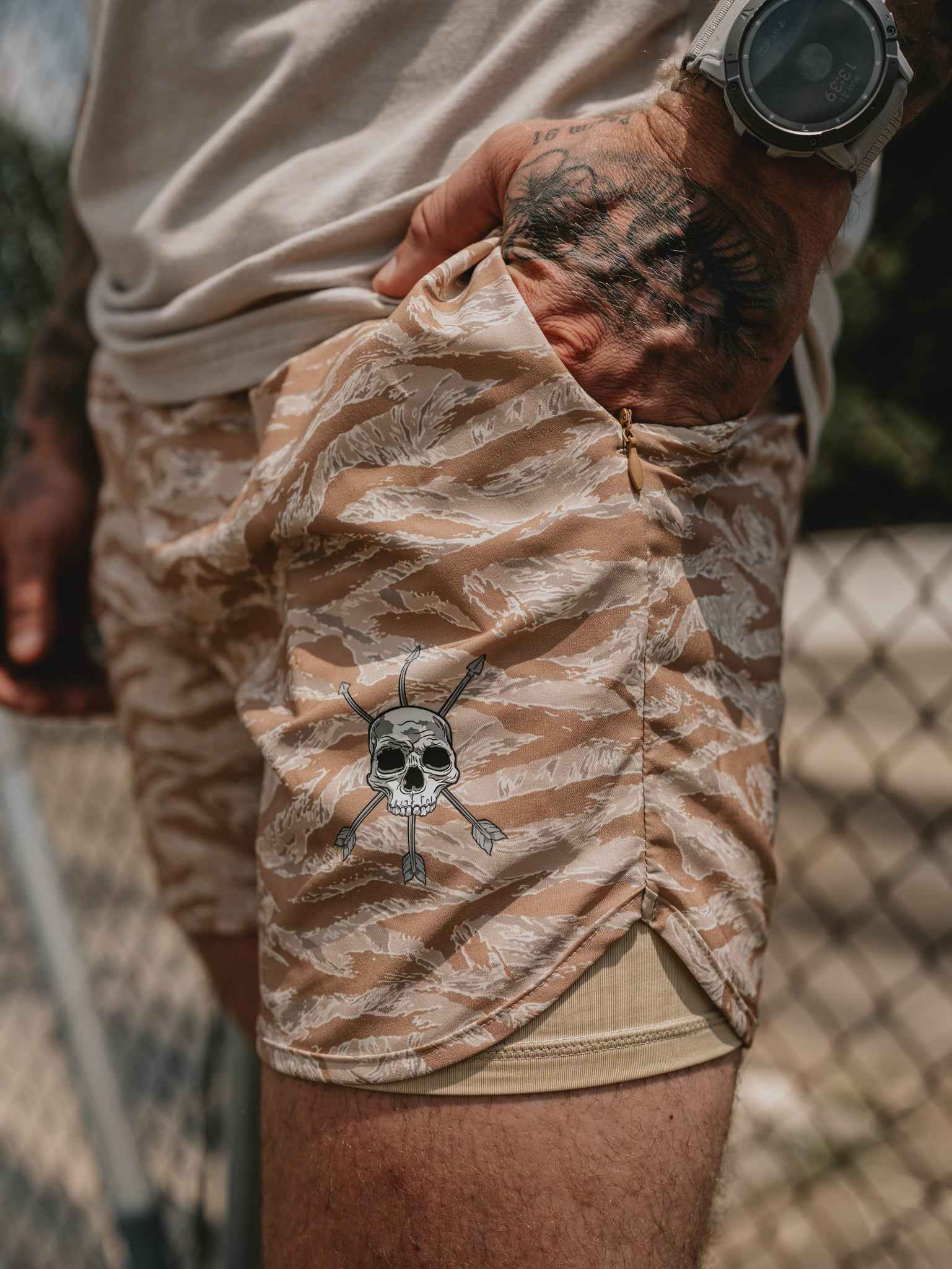 MEN'S | HYBRID SHORT : DESERT TIGER - Image 7