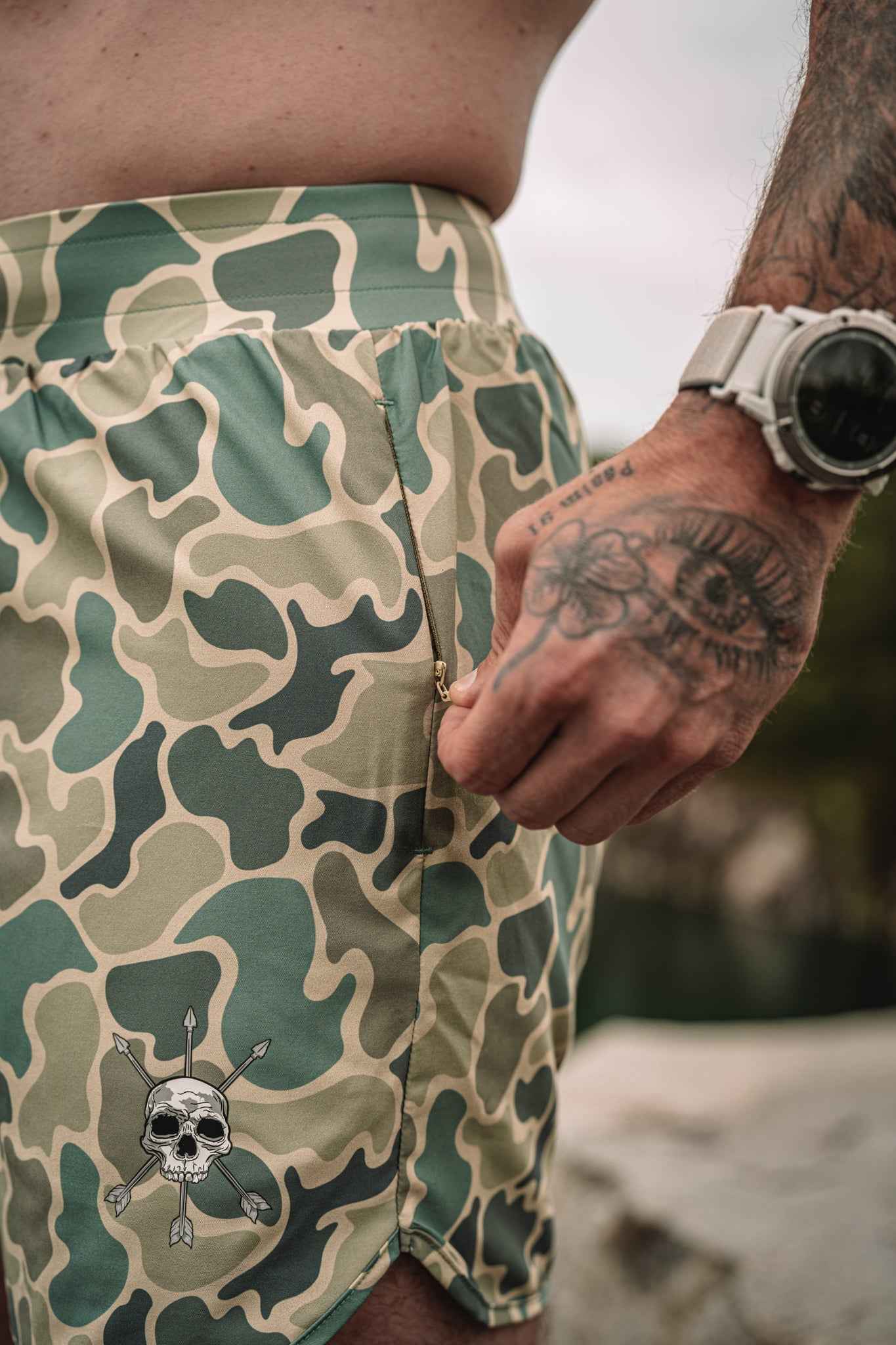 MEN'S | HYBRID SHORT : FROGSKIN - Image 11