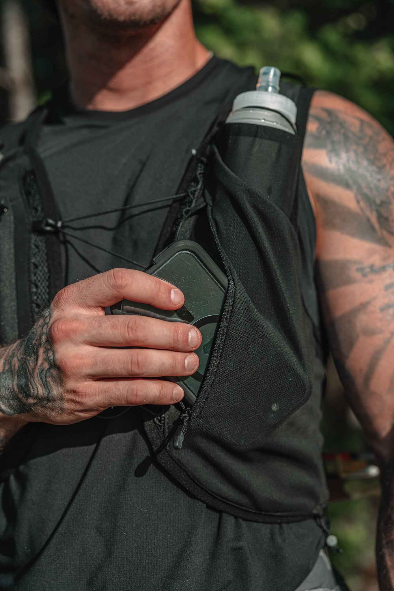 RIDGELINE RUNNING VEST - Image 10