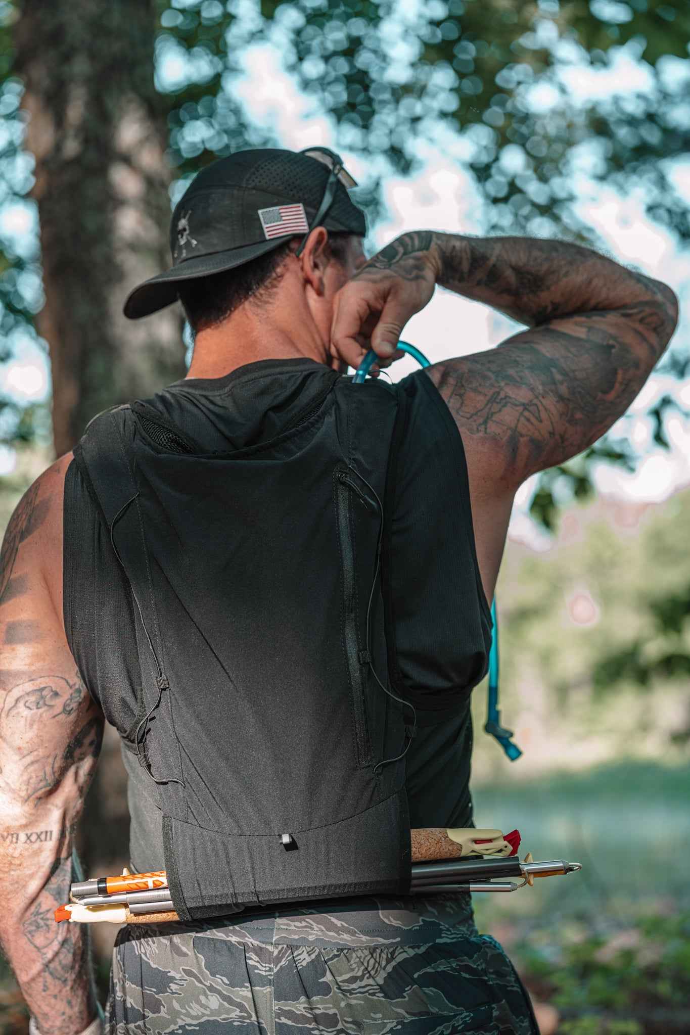 RIDGELINE RUNNING VEST - Image 13