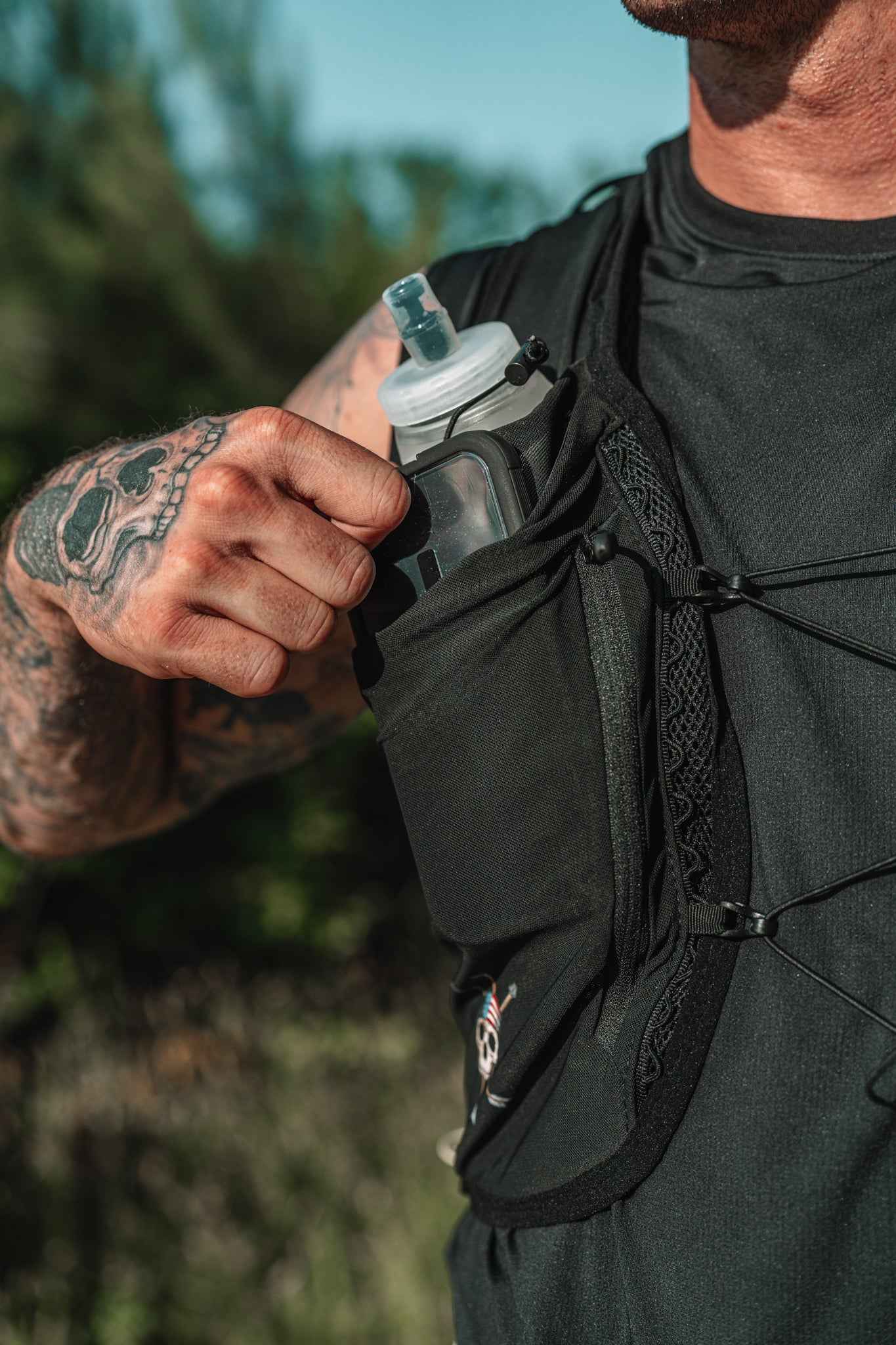 RIDGELINE RUNNING VEST - Image 9