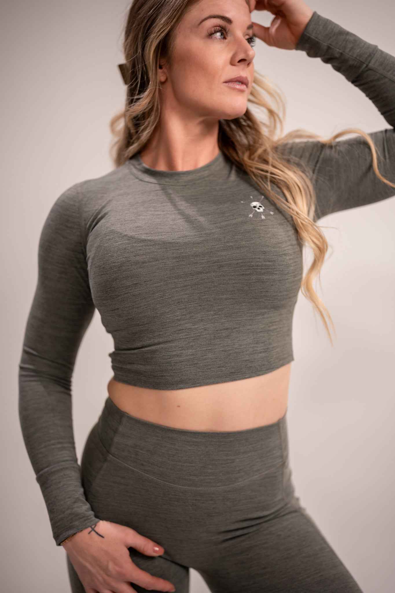 WOMEN'S | DEBUT CROP LONG SLEEVE : IVY - Image 3