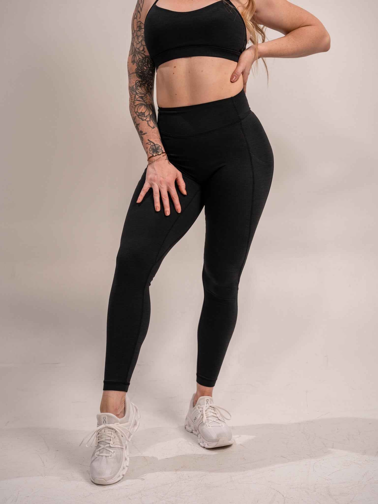 WOMEN'S | DEBUT MEGA-HIGH-RISE LEGGING : BLACK - Image 4