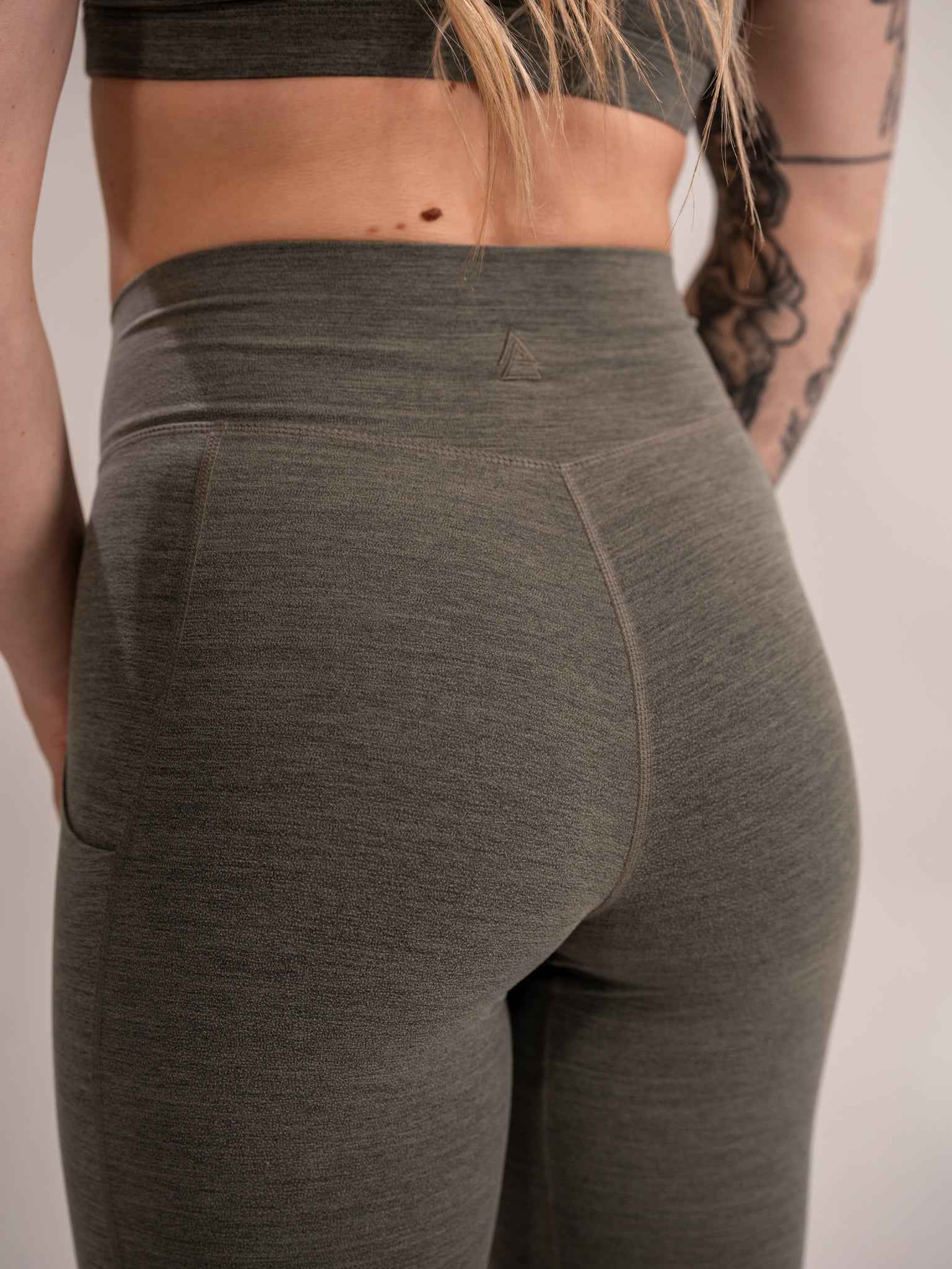 WOMEN'S | DEBUT MEGA-HIGH-RISE LEGGING : IVY - Image 6