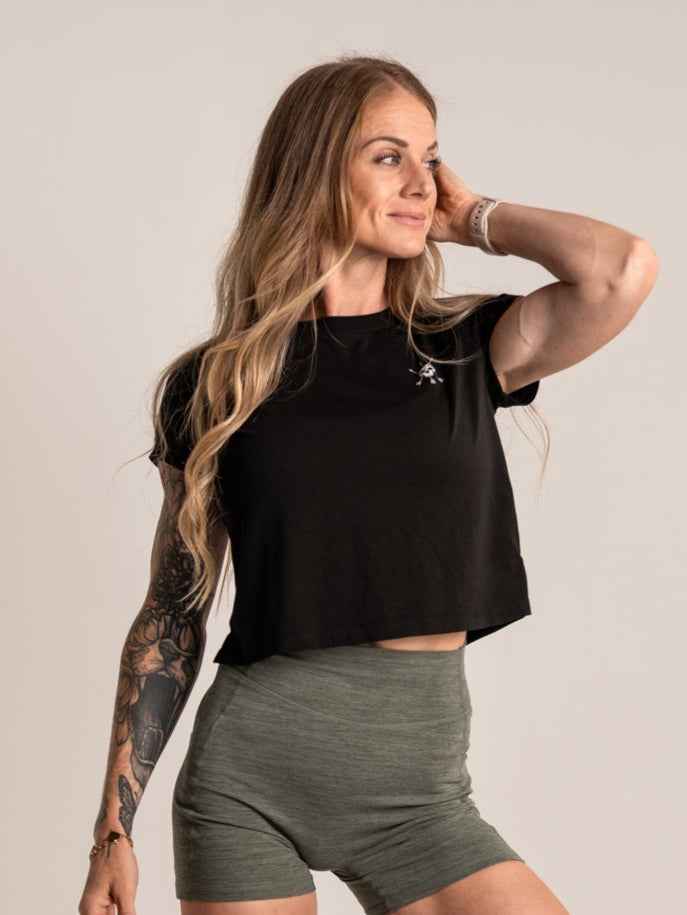 WOMEN'S | ENCORE CROP TEE : BLACK - Image 4